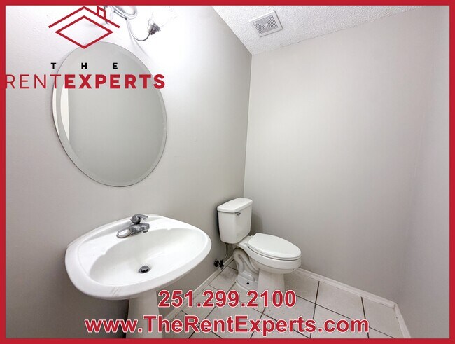 Building Photo - 7210 Ashmoor Dr N