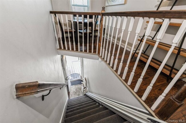 Building Photo - 39 Bay Shore Ave