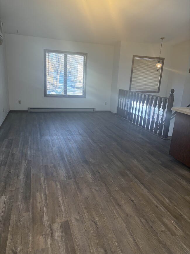 Building Photo - 1020 Benedict Dr