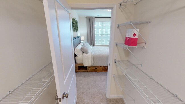Building Photo - A3 | 1 Bed 1 Bath | 899 sf | $1615 - $1998...