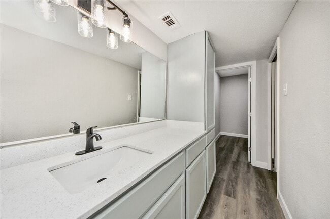 Building Photo - 781 Country Pl Dr