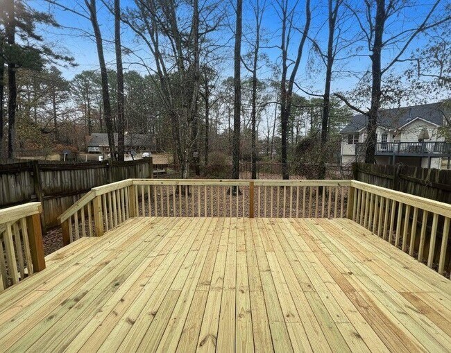 Building Photo - 462 Peachtree Ridge Dr NW