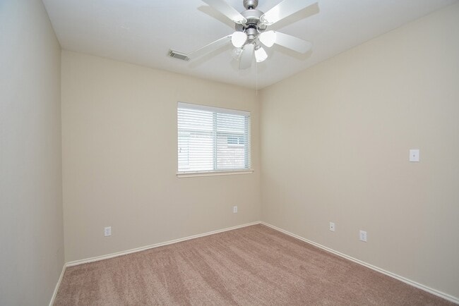 Building Photo - 9203 Kransbury Ln