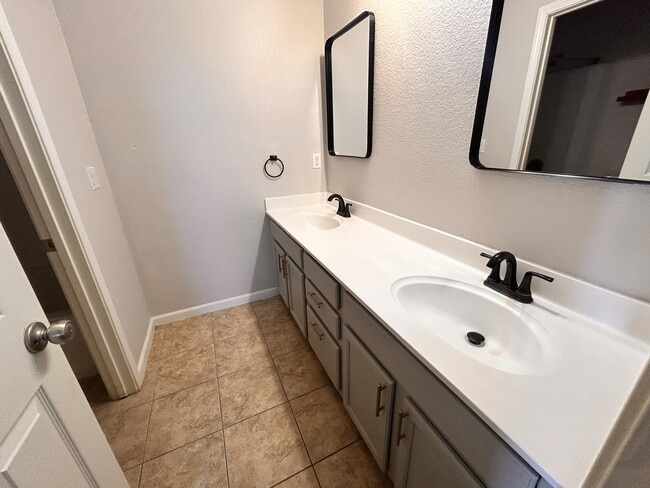 Building Photo - 10476 Fossil Way
