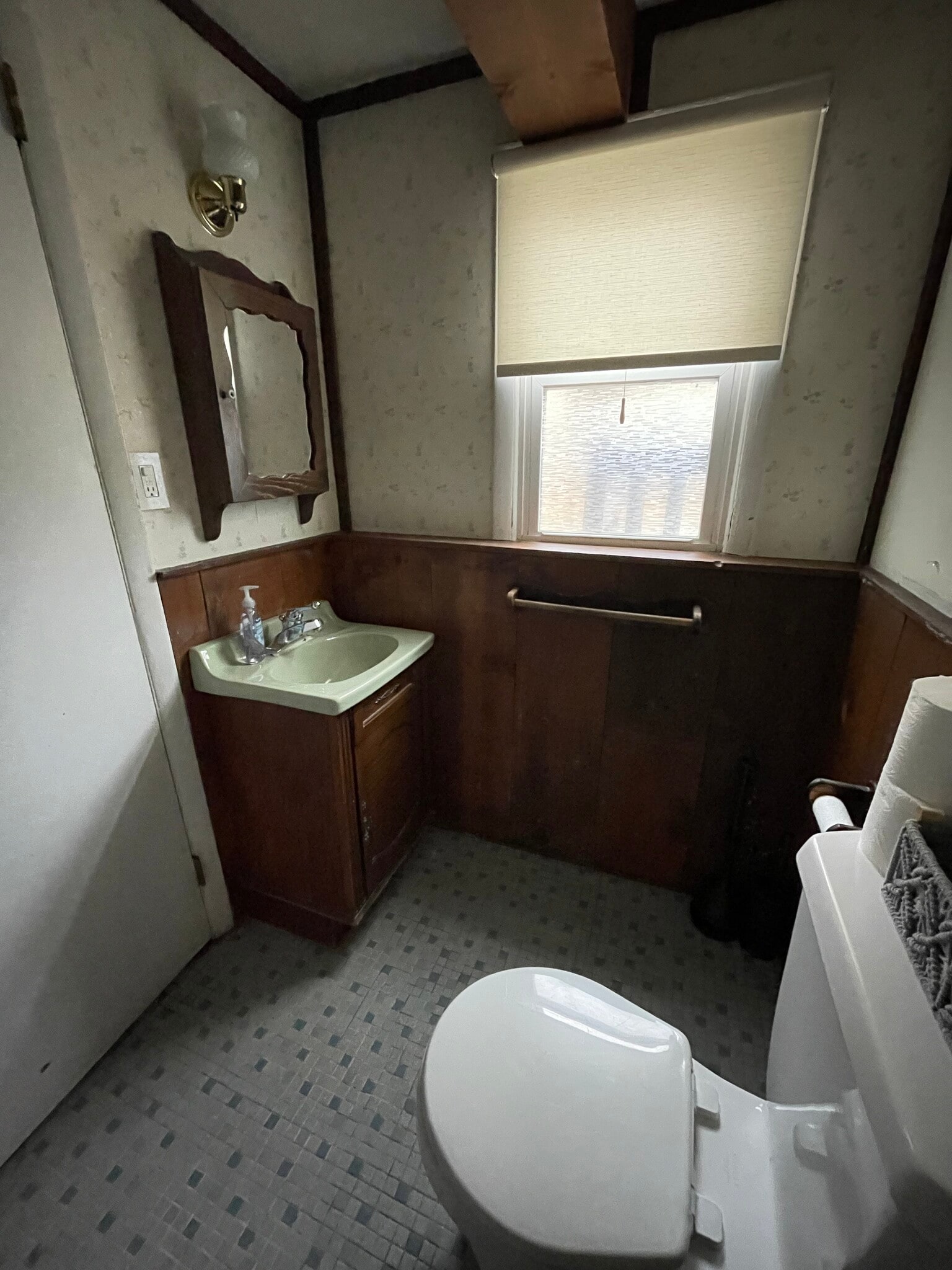 Building Photo - 38 Rennert Ln