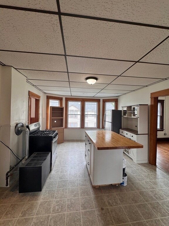 Building Photo - 34 Stebbins St