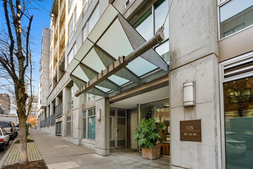 Building Photo - 1125 NW 9th Ave