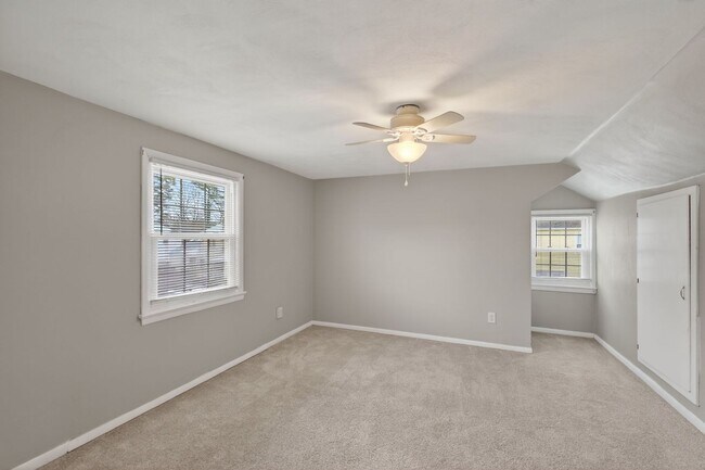 Building Photo - Spacious 5-Bedroom Home in Virginia Beach