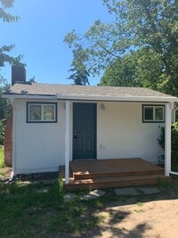 Building Photo - North Gate - Cozy 1 bed/ 1 bath house on quiet street with a huge back yard!