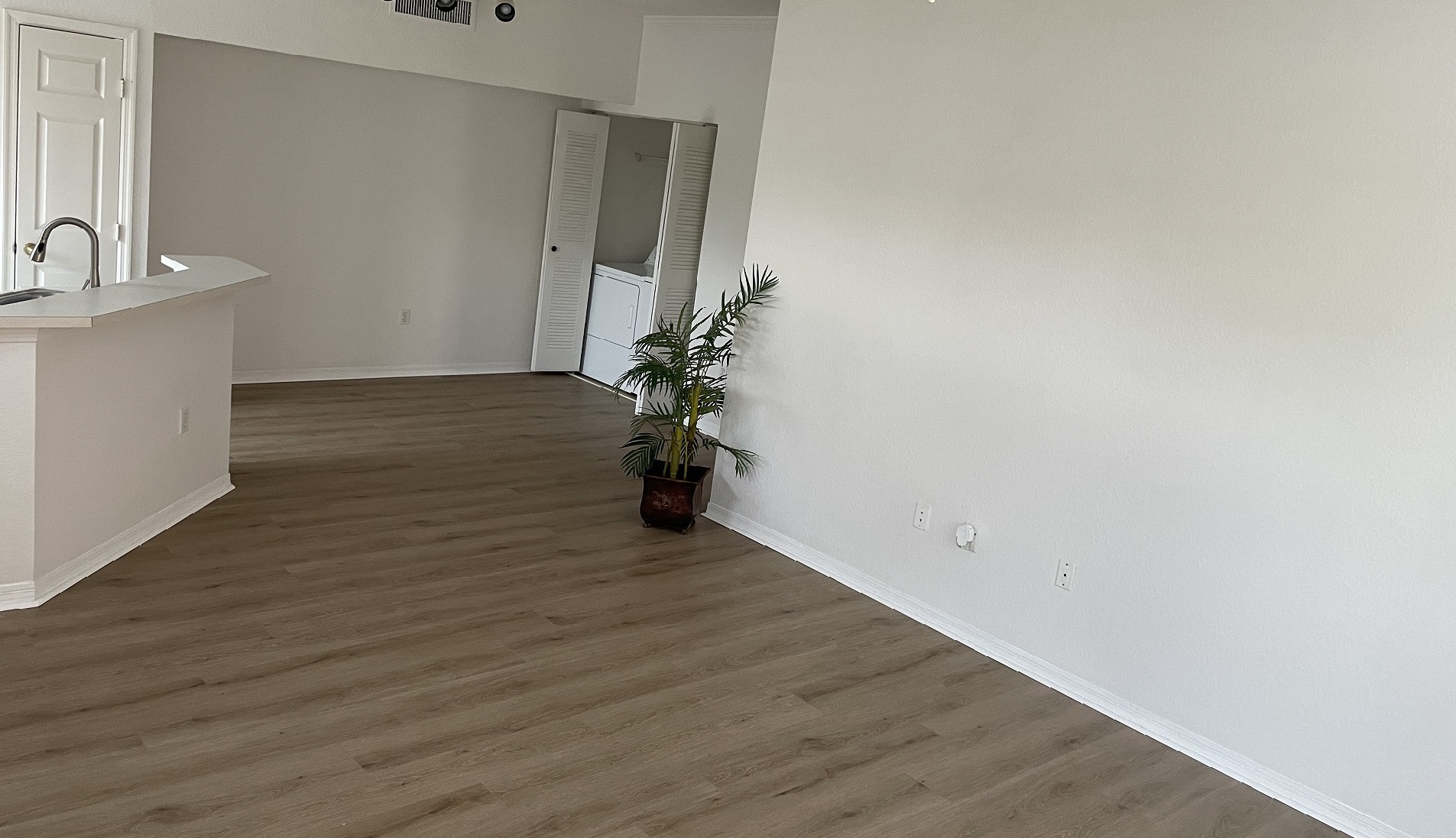 Living & dining rooms - 10434 White Lake Ct