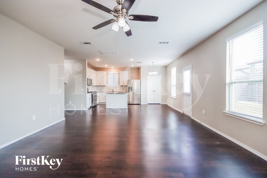 Building Photo - 4411 Windmill Run Dr