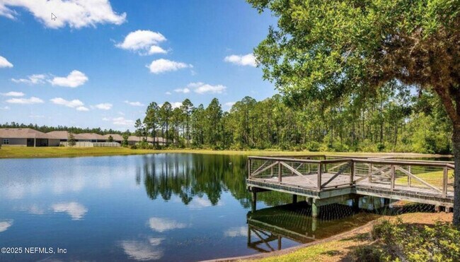 Building Photo - 10406 Benson Lake Dr