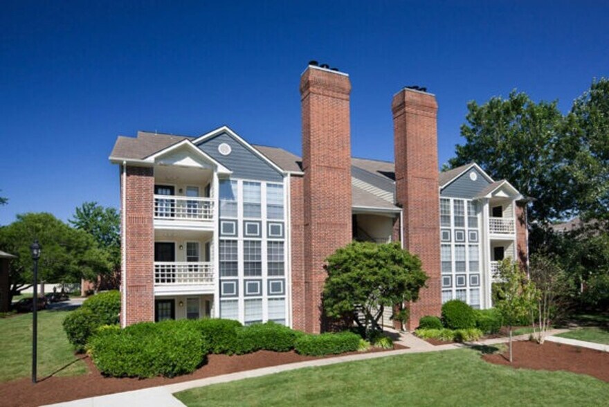 Building Photo - 219 Garris Dr