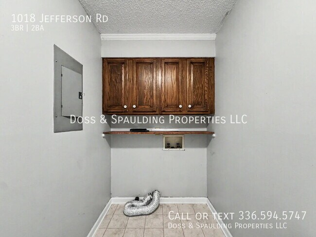 Building Photo - 1018 Jefferson Rd