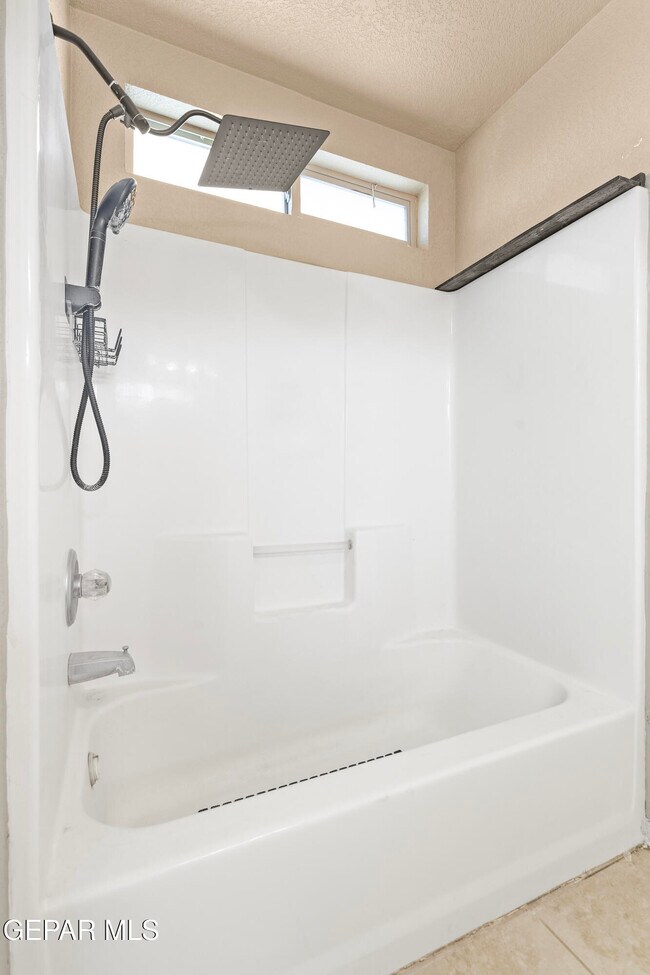 Building Photo - 10720 Canyon Sage Dr