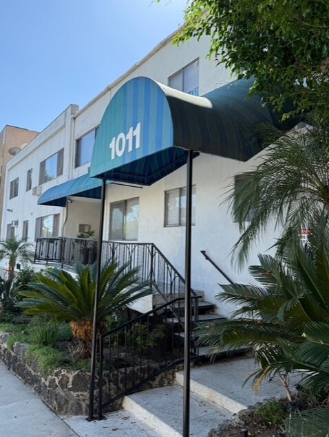 Building Photo - 1011 Hilldale Ave