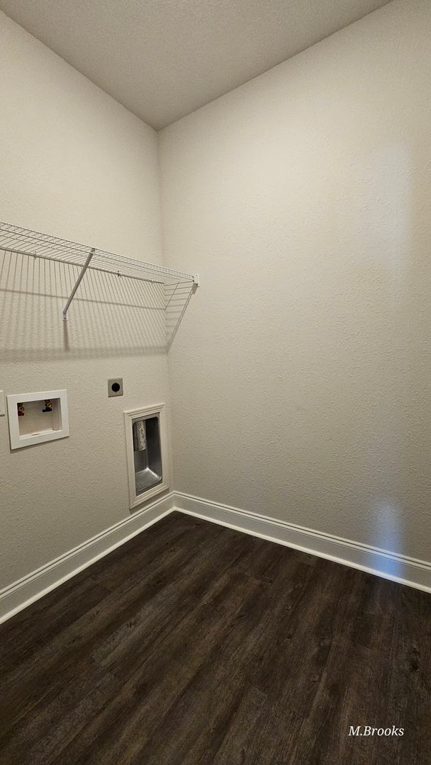 Building Photo - 5139 Grand Oak Cir
