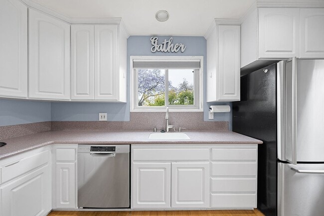 Building Photo - Beautiful 4 Bedroom Home with Smart Features, Entertainer’s Backyard & Attached Garage
