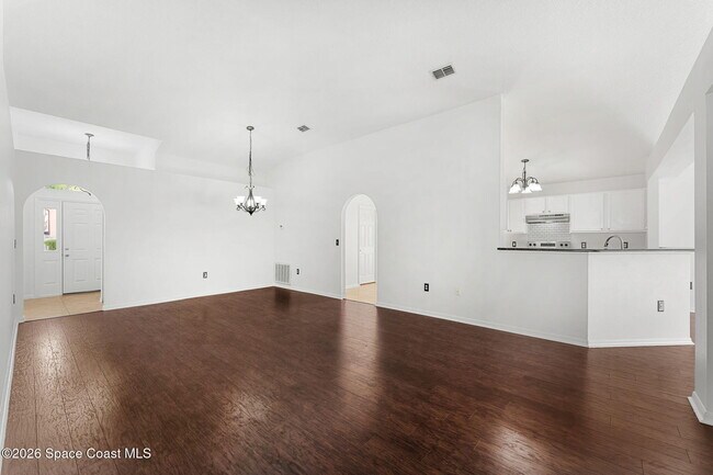 Building Photo - 4426 Four Lakes Dr