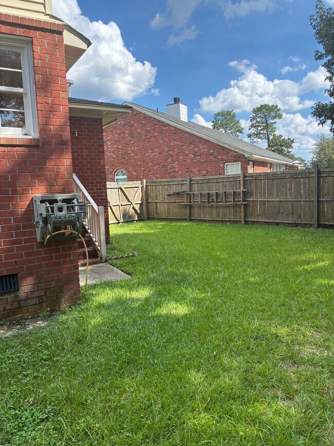 Building Photo - 1415 White Ibis Ct