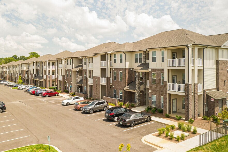 Building Photo - 1005 Scenic Loop Way