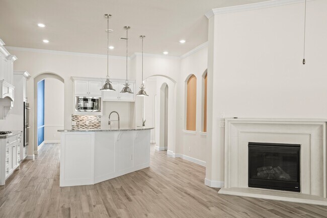 Building Photo - 9339 Fairfield Oaks Ln