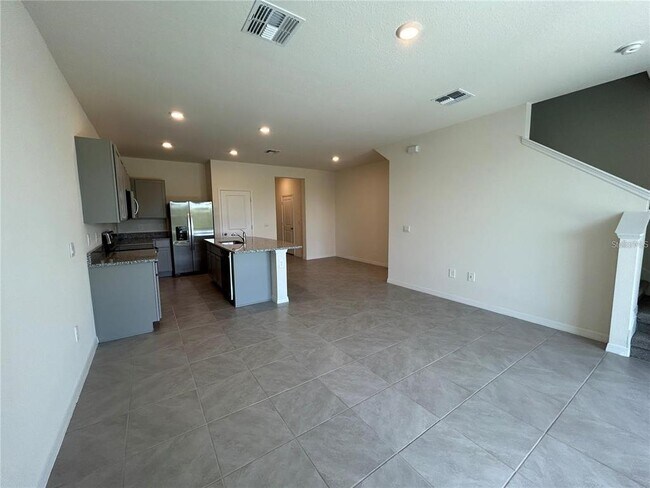 Building Photo - 17550 Crescent Moon Lp