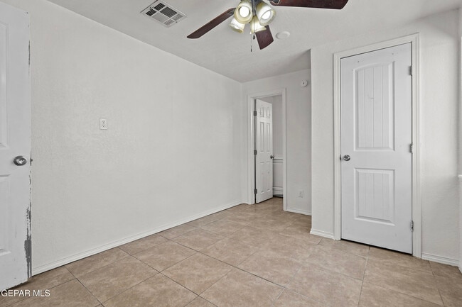 Building Photo - 209 N Seville Dr