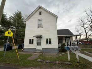 Building Photo - 2900 S 13th St