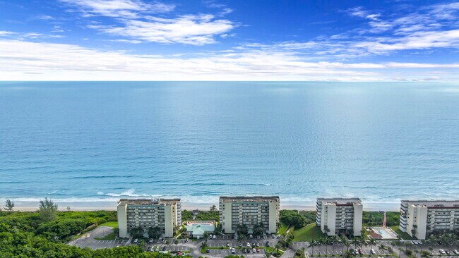 Building Photo - 7380 S Ocean Dr