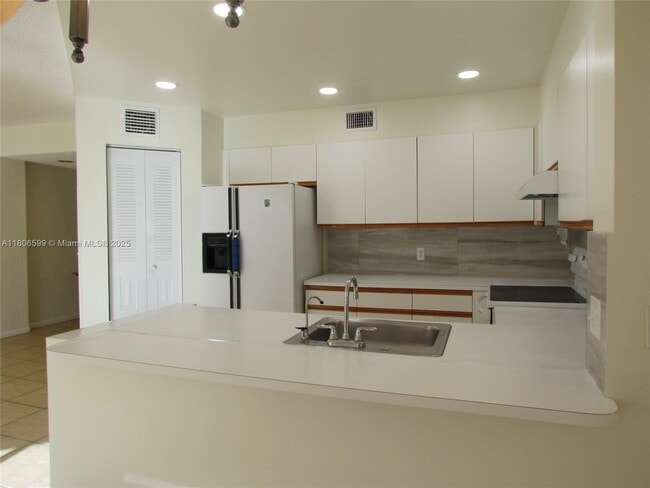 Building Photo - 500 SW 130th Terrace