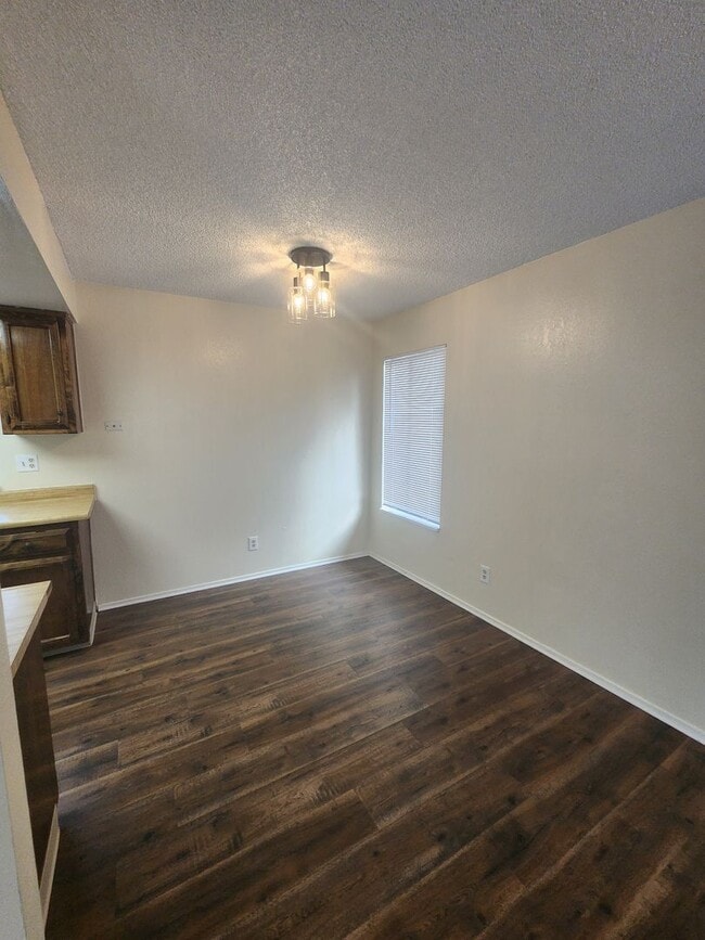 Building Photo - Comfortable 2 Bed, 2.5 Bath in Grover Beach