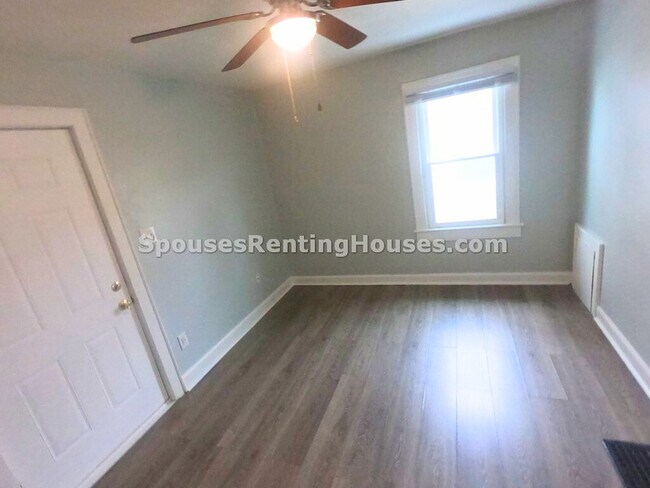 Building Photo - 925 N Grant Ave