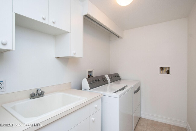 Building Photo - 7 Indian River Ave