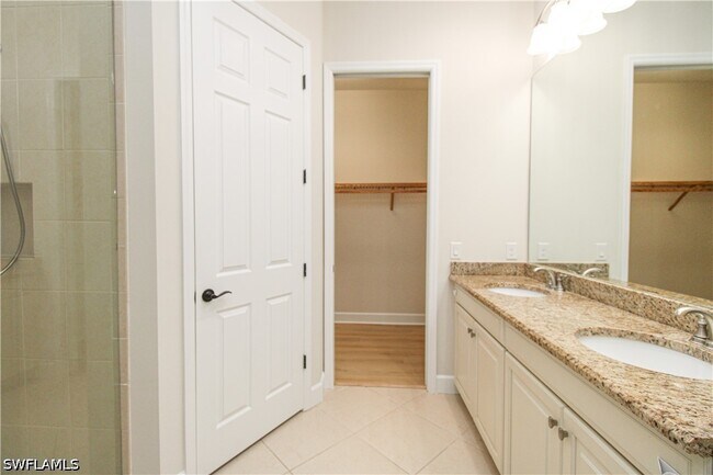 Building Photo - 9122 Isla Bella Cir