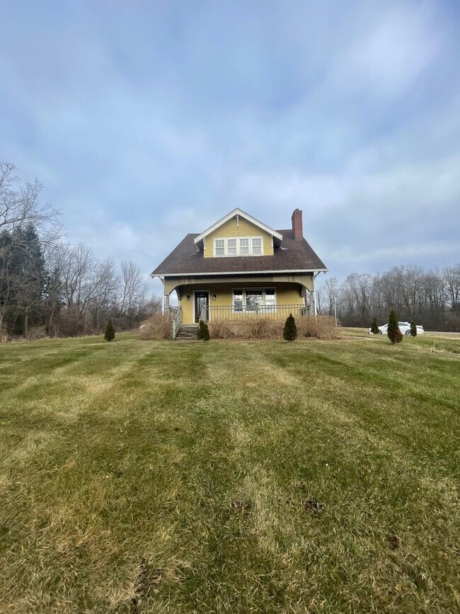Building Photo - Four Bedroom Farmhouse on Three Acres