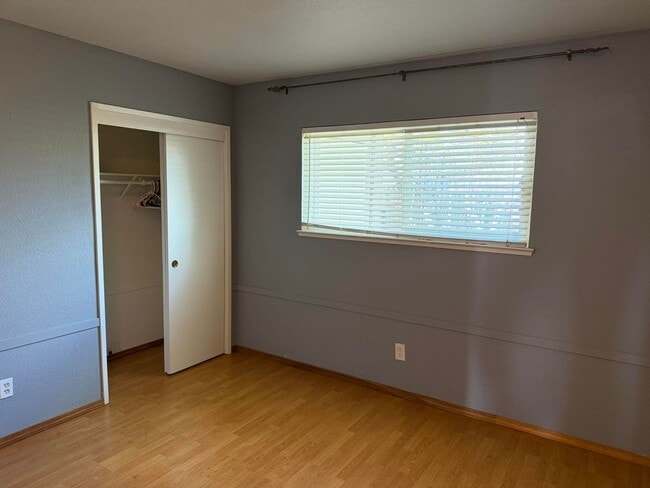 Building Photo - 3731-3733 Scallop Court