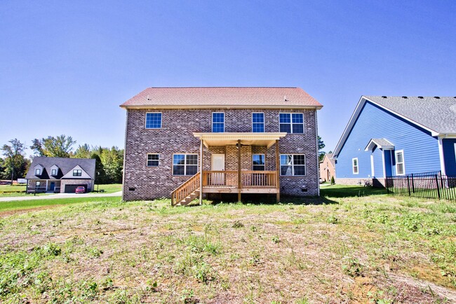 Building Photo - Brand Spacious Home Near Base