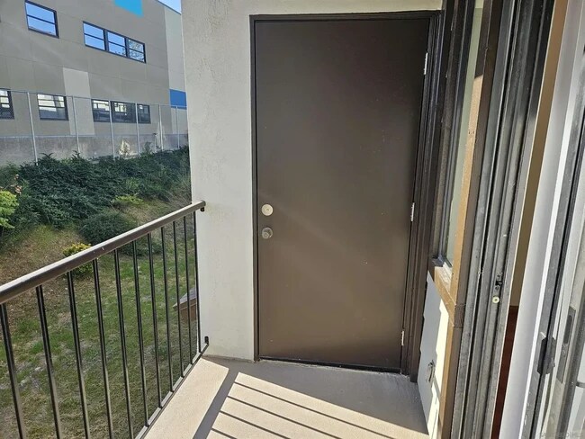 Building Photo - 5990 Dandridge Ln