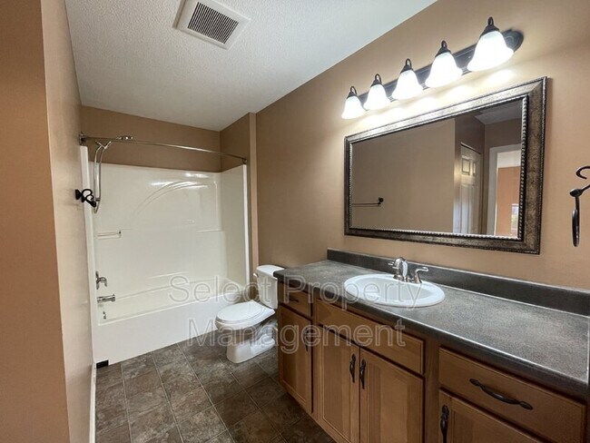 Building Photo - 12927 Cocoplum Ct