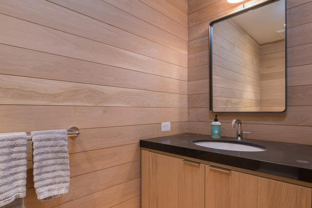 Building Photo - 100 4th St W