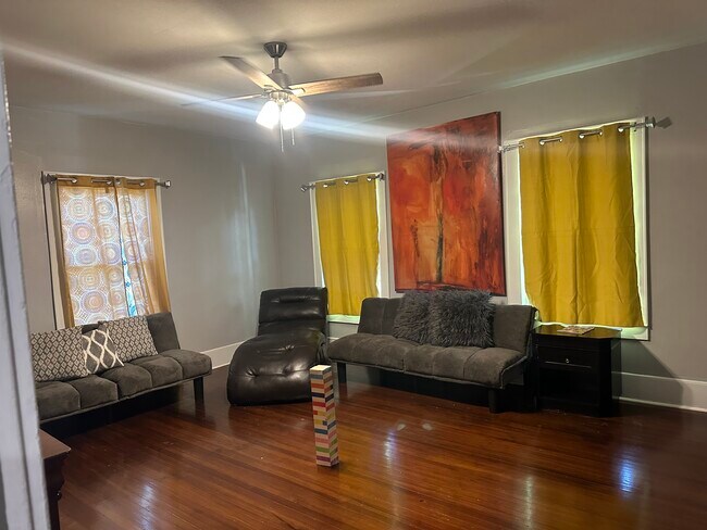 Building Photo - Corporate Housing