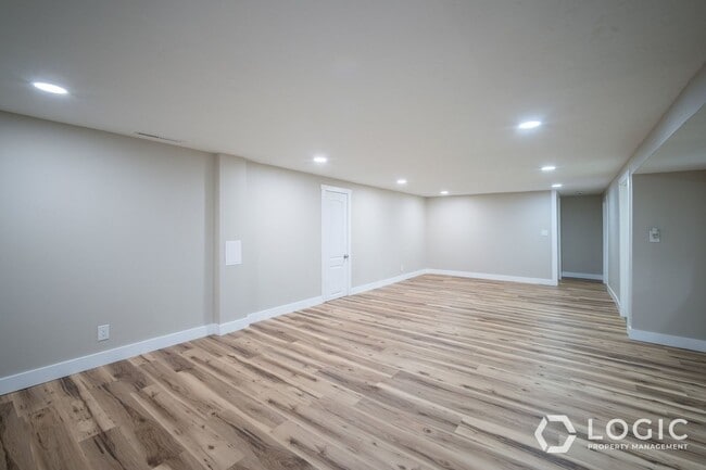 Building Photo - 19 E 1300 S