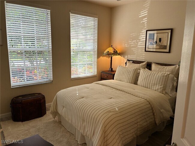 Building Photo - 163 Vista Ln