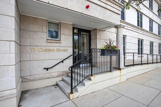 Building Photo - 73 Chelsea St