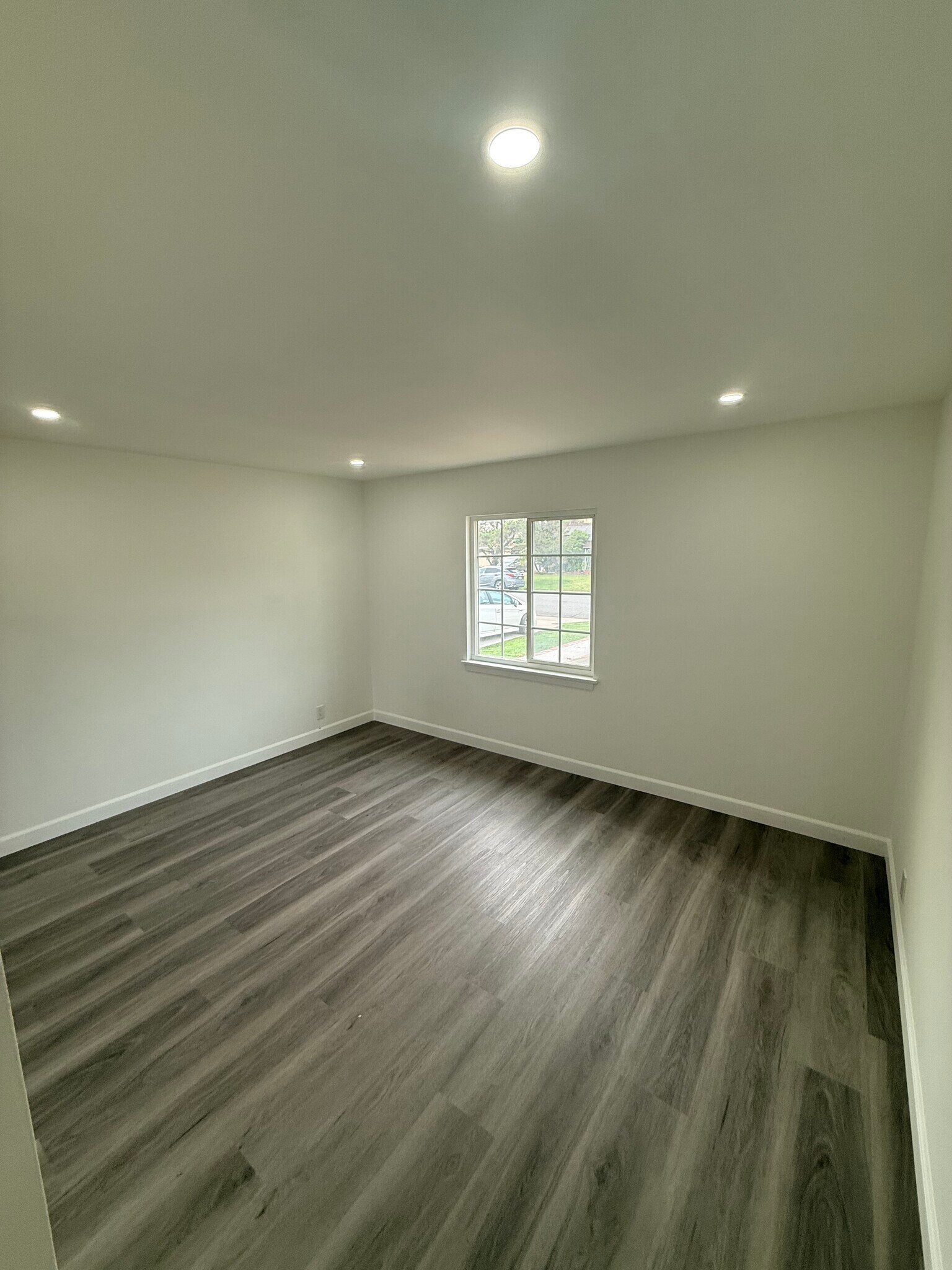 Building Photo - 9136 Clancey Ave