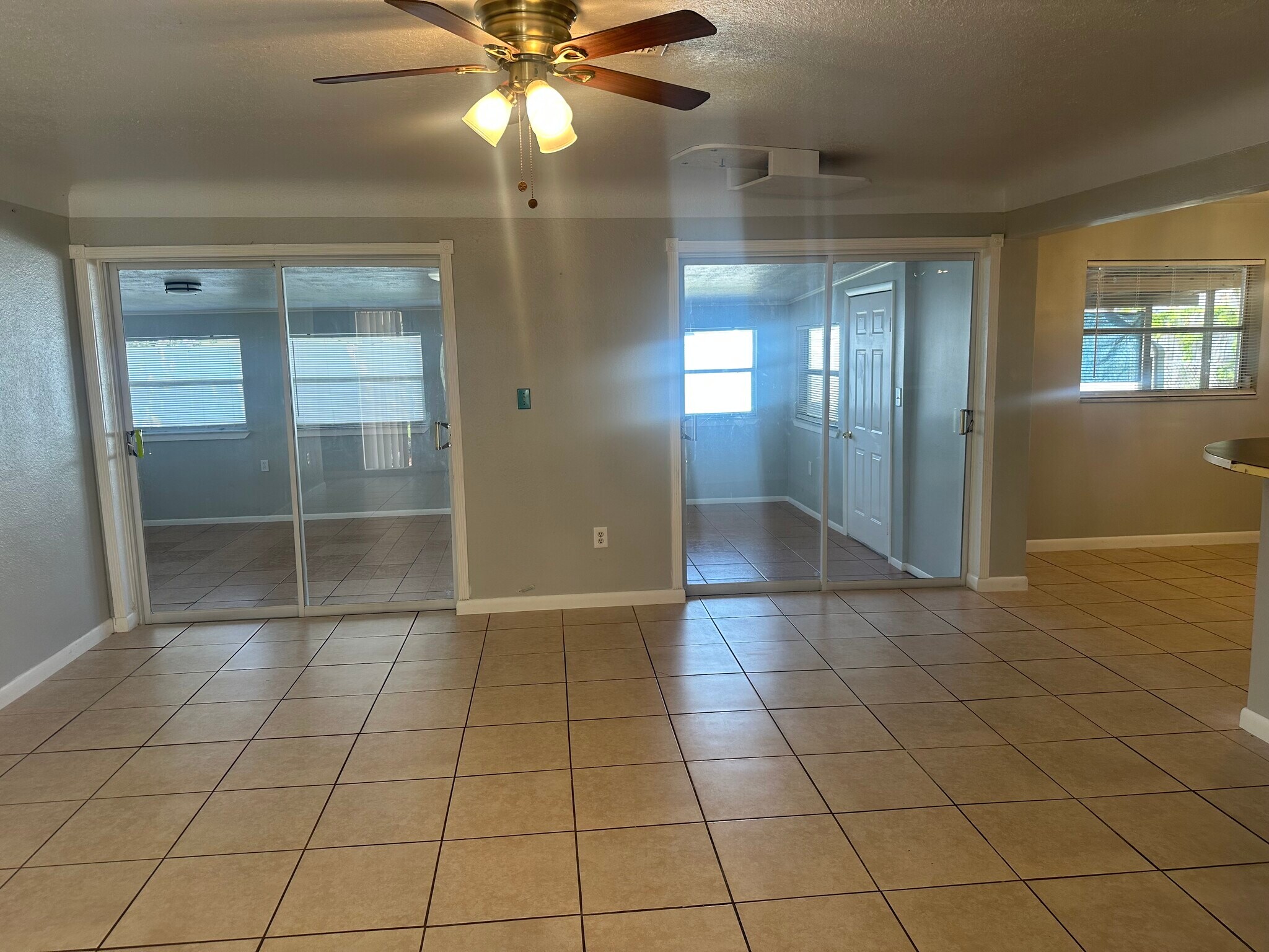 Living room - 795 2nd St