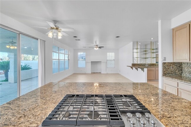 Building Photo - 3986 Windansea St