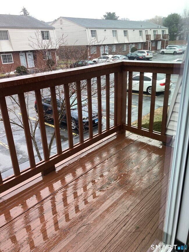 Building Photo - 330 Short Beach Rd