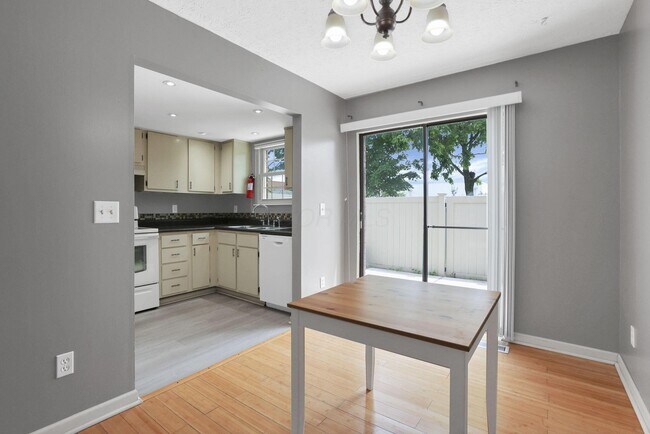 Building Photo - 7934 Trellage Ct